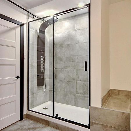 Le Gentleman // Downtown Spacious Condo Ciudad de Quebec Exterior foto